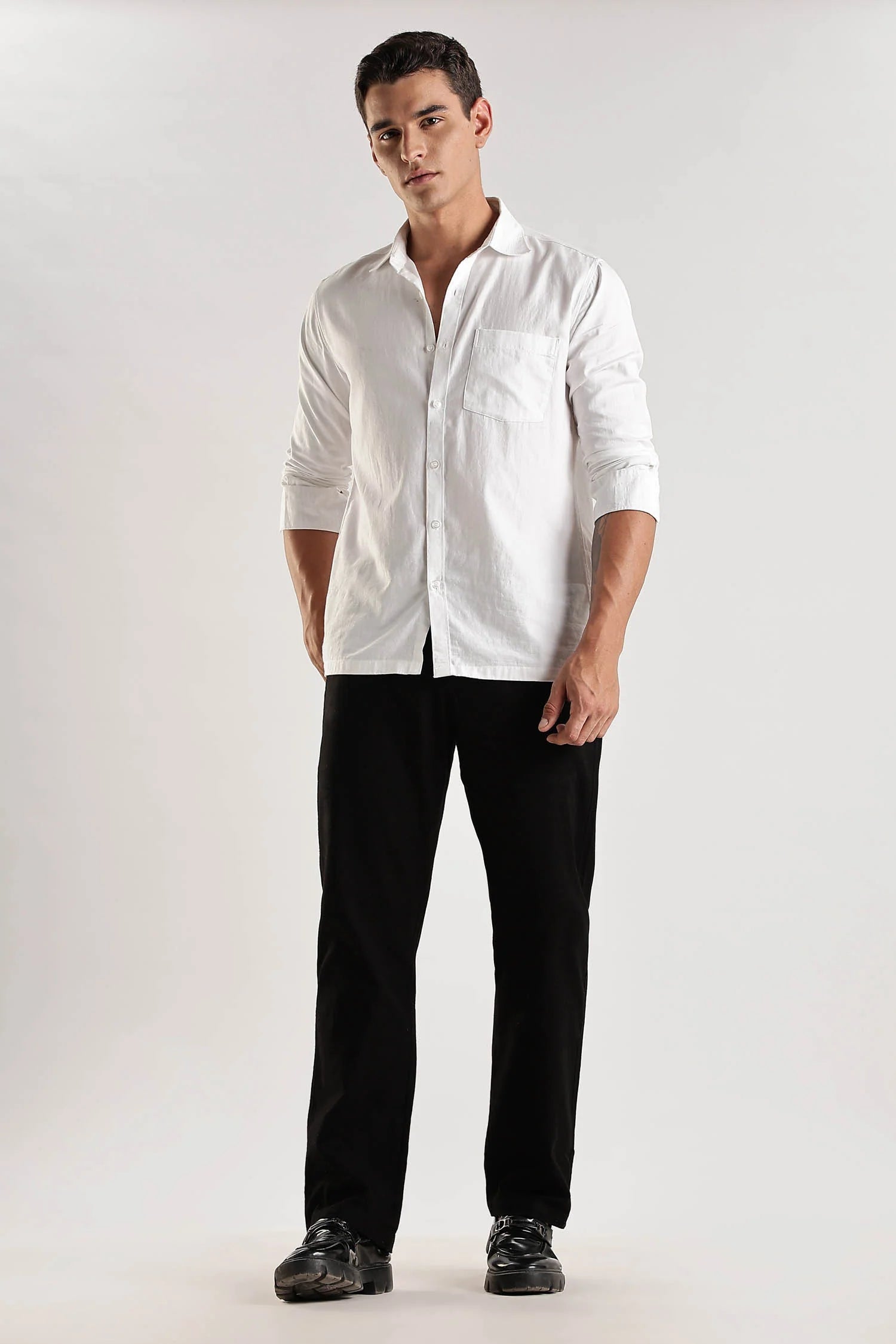 Black Regular Fit Linen Pants